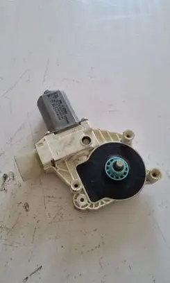 BMW 5 F10 F11 Front door window regulator motor 942889100