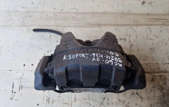 Front brake caliper