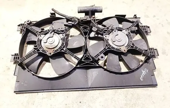 Mitsubishi Lancer X Radiator cooling fan shroud