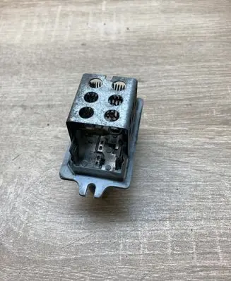 Renault Scenic I Heater blower motor/fan resistor 651920N