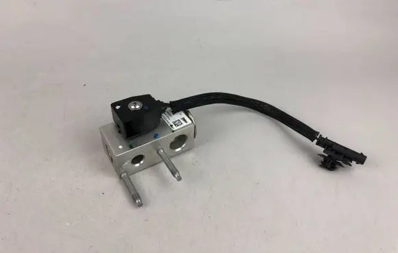 Peugeot 2008 II Air conditioning (A/C) expansion valve T591240 T591240A1 R1234yf