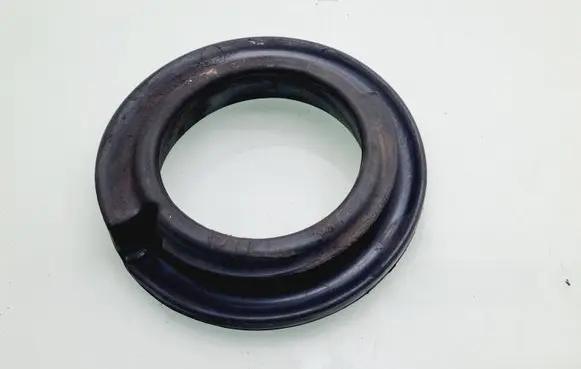 KIA Sorento Rear coil spring rubber mount 553312B000