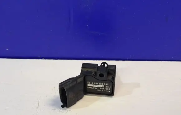 Volvo XC90 Air pressure sensor 0261230090 8677288