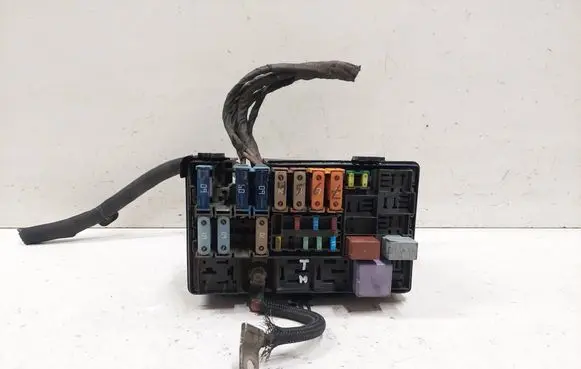 Renault Espace - Grand espace IV Fuse module 82006232024 55RF1X210