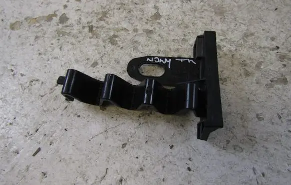 Audi A4 S4 B9 8W Front bumper mounting bracket 8W0807333
