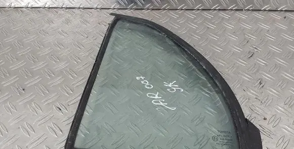 Toyota Yaris Rear vent window glass 43R00048