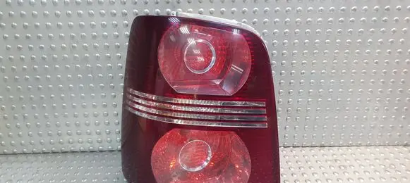 Volkswagen Touran I Rear/tail lights 1T0945095J
