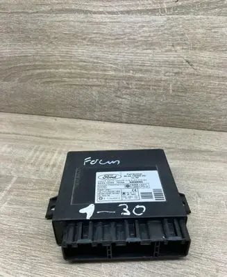 Ford Focus Comfort/convenience module 98AG15K600DD 5WK47230D