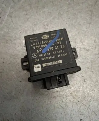 Mercedes-Benz E W211 Light module LCM A2118703126 0000388407 5DF00827302