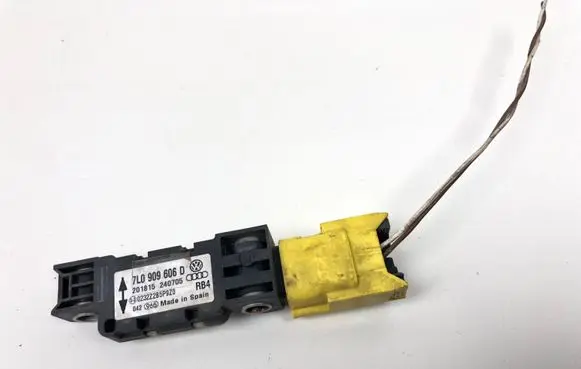 Porsche Cayenne (9PA) Airbag deployment crash/impact sensor 7L0909606D 240705