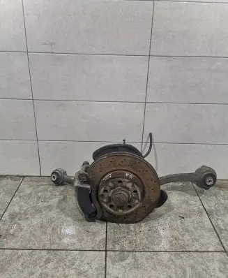 Mercedes-Benz C W204 Front wheel hub spindle knuckle
