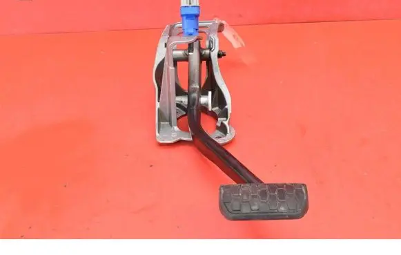 Jaguar XE Accelerator throttle pedal GX73-2450-AC