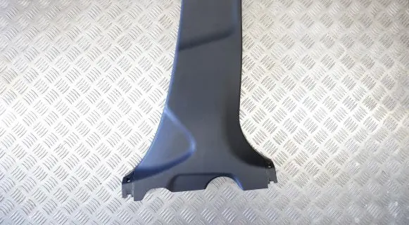 (B) pillar trim (bottom)
