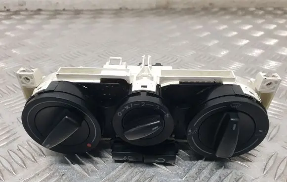 Volkswagen Golf IV Climate control unit 1J0819147