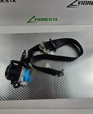 Mazda 6 Front seatbelt