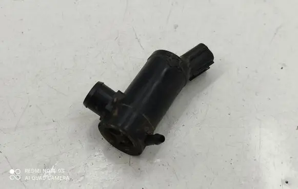 Subaru Legacy Windscreen/windshield washer pump