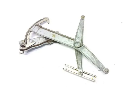 BMW 3 E30 Front door manual window regulator 1932394
