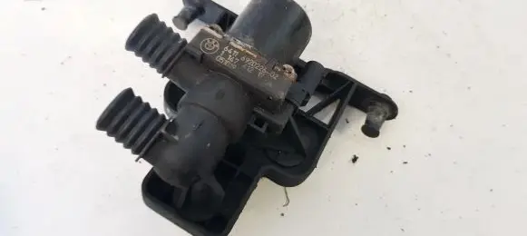 BMW 5 E60 E61 Coolant heater control valve 1147412174 64116920226-02