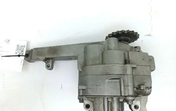 Mercedes-Benz E W211 Oil pump A6421810801