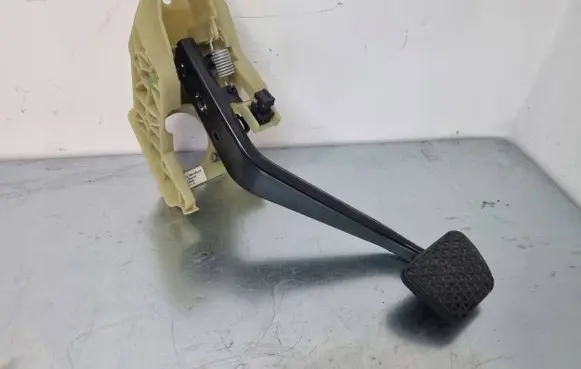 BMW X5 E70 Brake pedal 6769403