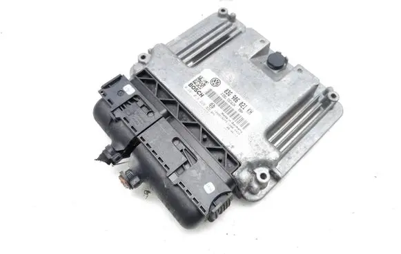 Volkswagen Golf V Engine control unit/module 03G906021KH 0281013226