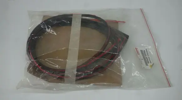 Toyota Corolla Verso AR10 Rubber seal loading door window/glass 0F030