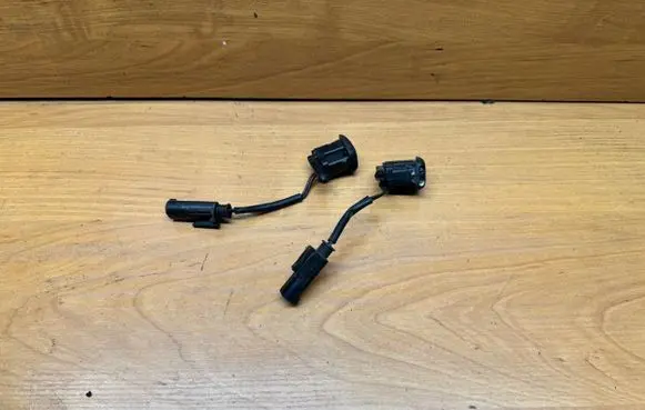 BMW 5 E39 Windshield washer spray nozzle 8361039 6166
