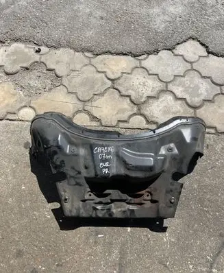 Porsche Cayenne (9PA) Heat shield in engine bay 7L5819523
