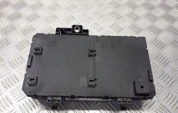 Opel Astra H High voltage junction box 13268287