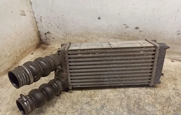 Citroen C4 I Intercooler radiator 876923J 9648551880