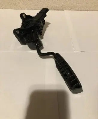 Honda CR-V Accelerator throttle pedal 2700000400