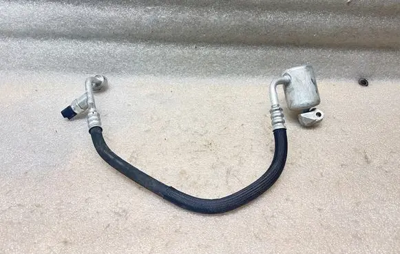 BMW i5 G60 Coolant pipe/hose 