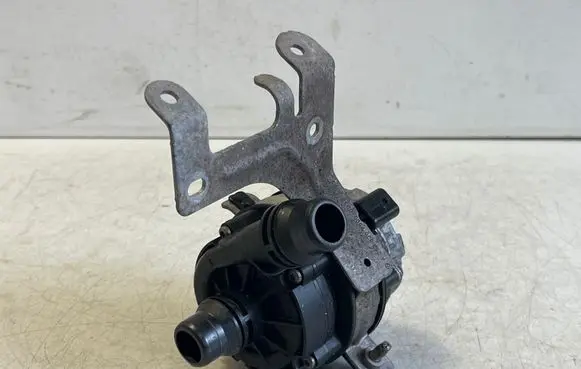 Mercedes-Benz EQC Electric auxiliary coolant/water pump 0392024050