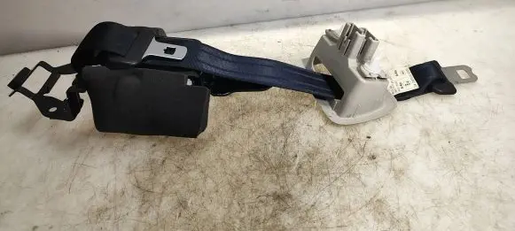 Mazda 6 Middle seatbelt (rear) T86253T 043707004 0437070