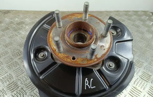 Jeep Grand Cherokee WL Rear wheel hub 68401942AB