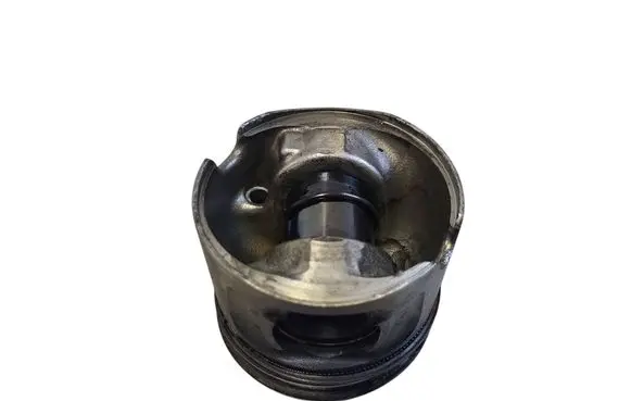 BMW 3 E90 E91 Piston 0000