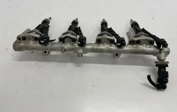 BMW 3 G20 G21 Fuel injectors set 8665633 8656548