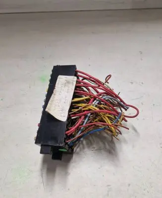 Opel Movano A Fuse module 8200405695