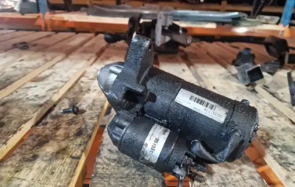 Renault Trafic II (X83) Starter motor D639177R