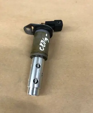 BMW 3 E92 E93 Camshaft vanos timing valve 7585425