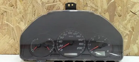 Mazda MPV Speedometer (instrument cluster)