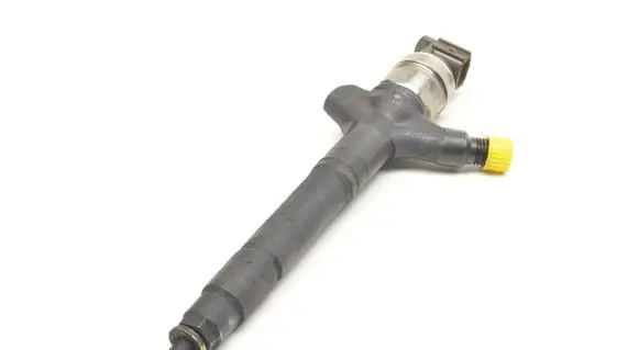 Toyota Auris 150 Fuel injector 236700R050