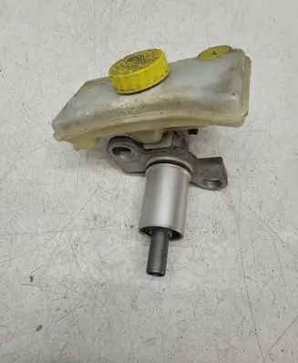 Master brake cylinder