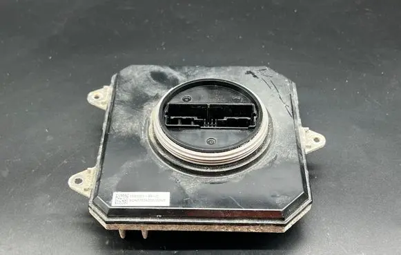Tesla Model 3 Xenon control unit/module 113125199C