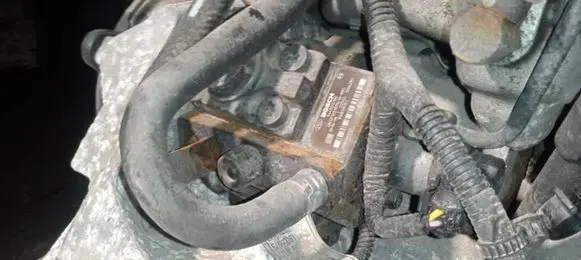 Chevrolet Cruze Fuel injection high pressure pump 0445010180 96859151