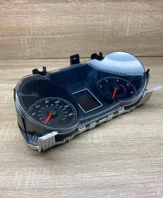 Mitsubishi Lancer Evolution Speedometer (instrument cluster) 769166220 8100B126B