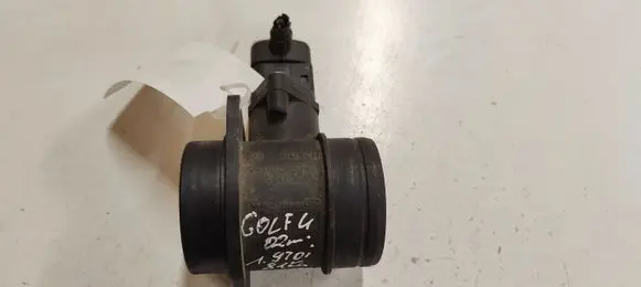 Volkswagen Golf IV Mass air flow meter 028021712