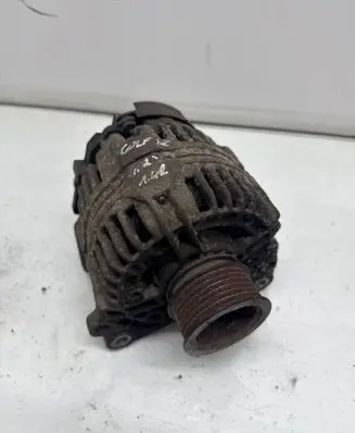 Volkswagen Golf IV Generator/alternator 028903028D 0124325003