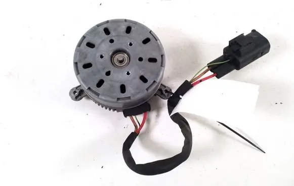 BMW 2 F46 Radiator cooling fan shroud 7636070