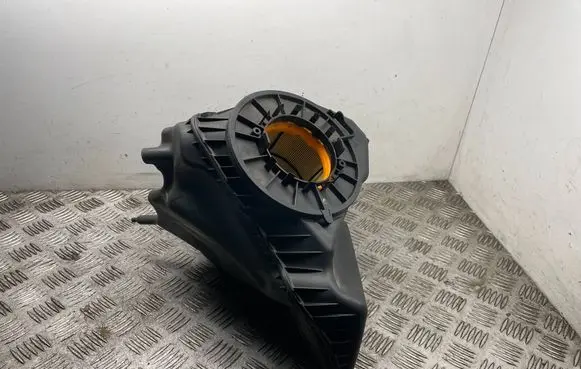 Air filter box